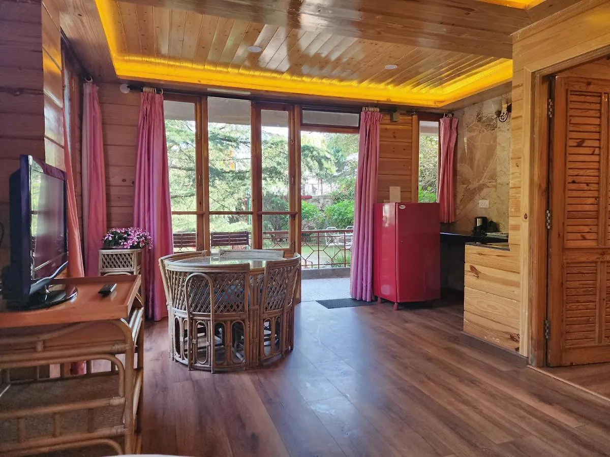 Rezort The Chalets Naldehra Šimla