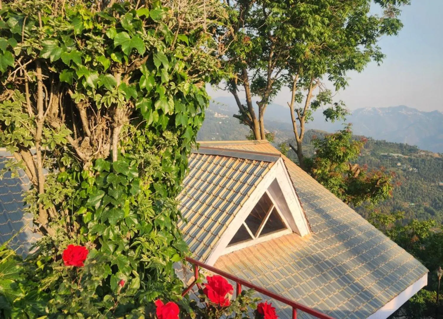 The Chalets Naldehra Šimla Rezort