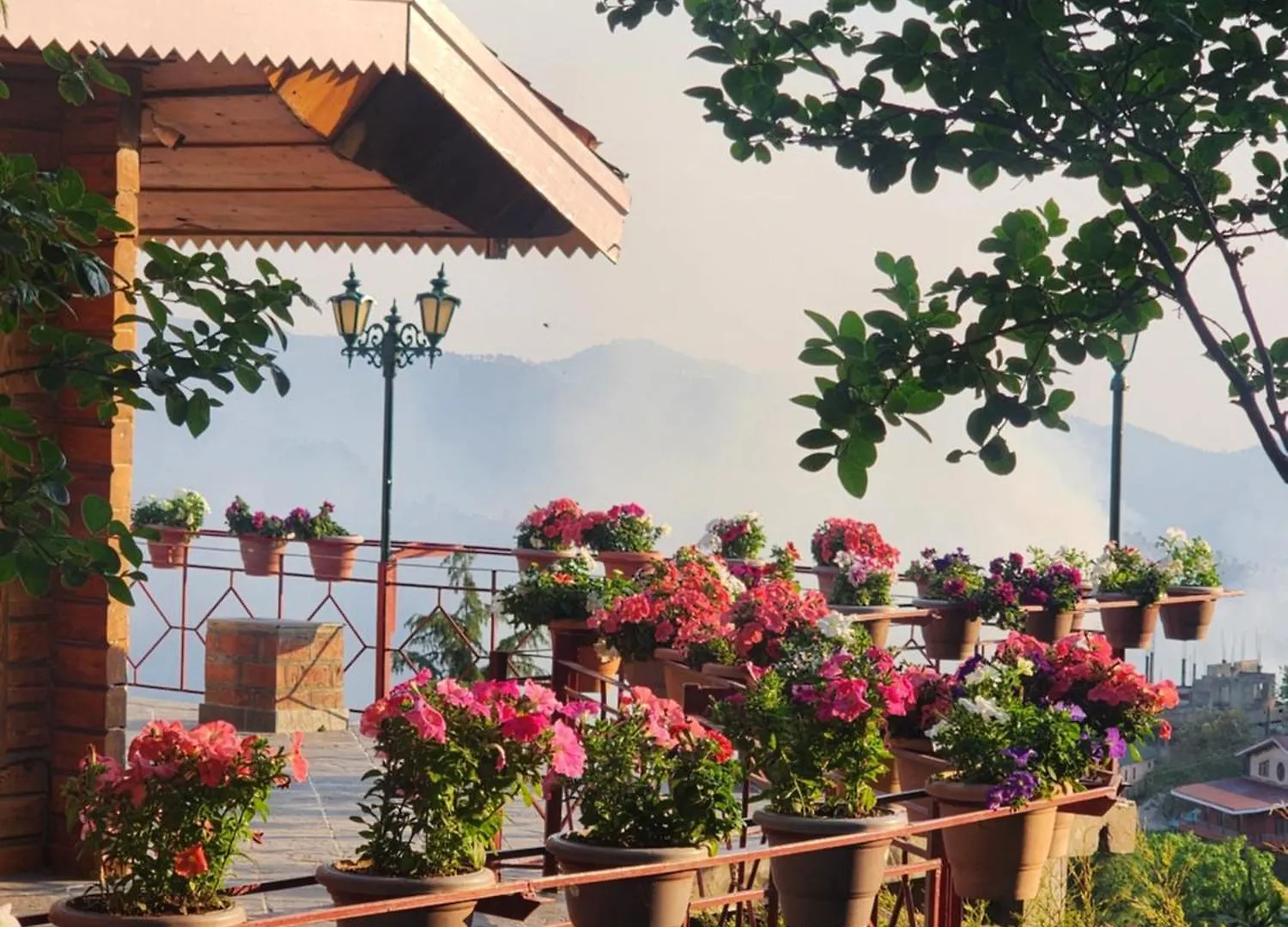Rezort The Chalets Naldehra Šimla