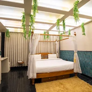 ** Hotel Orsom Sassy - Sector 42 India